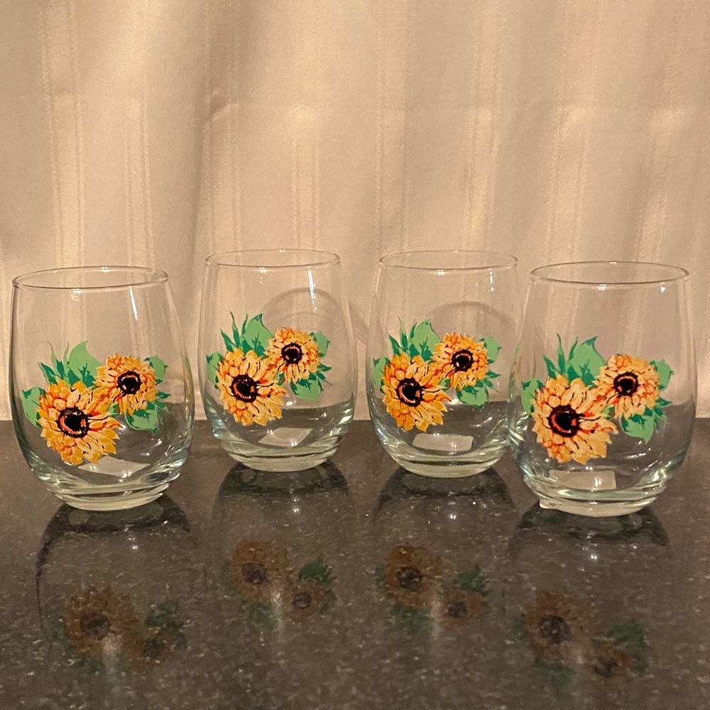 Glassia Stemless Sunflower Wine Glasses Set of 4